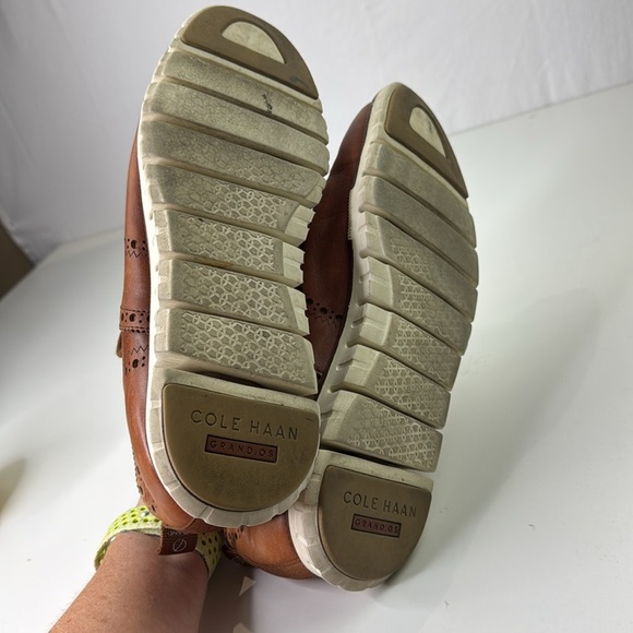 Cole Haan Men's Classic Brown Leather Men's Brogues - Picture 9 of 11